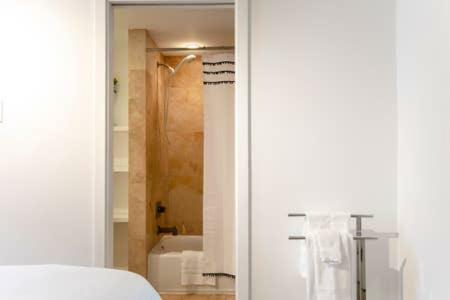 Apartamento Big Bright 1 Br At U/shaw + 14th On Quaint Swann