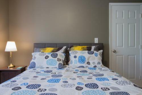 Steps To Convention Center, Downtown Dc, Metro Station: Private Apartment