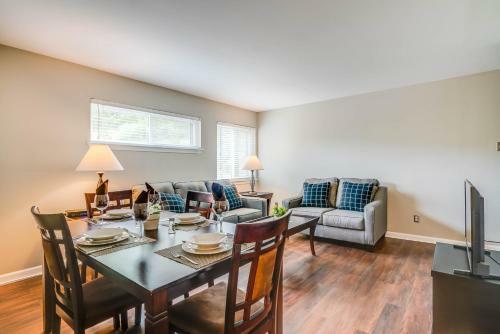 Sobeny Apartments At Shaw Station 30 Day Stays