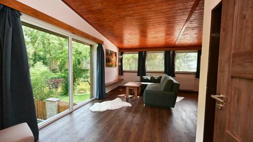 Apartm�ny/camp Pion�r�k ?epe?