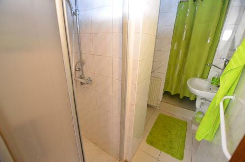 Poolincluced Holiday Home Mojer