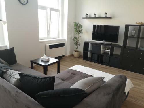 Fine Apartment In Centrum Of Slan� With Aircondition