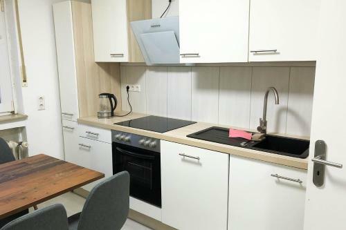 3 Zimmer Apartment Mit K�che, Tv & Wlan