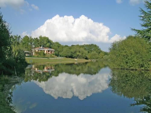 Holiday Home Le Champ St. Pere Le Bois Merlet
