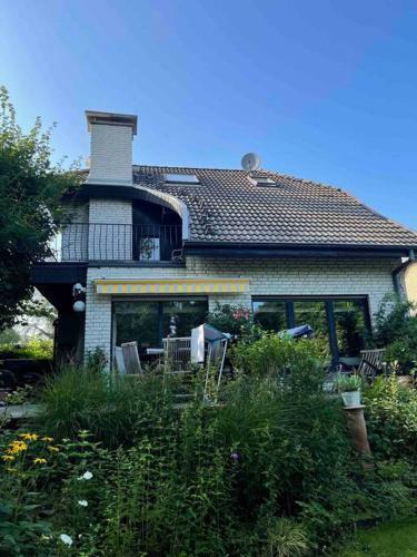 Apartamento Sch�ne Ruhige Wohnung (42qm) In Messen�he!
