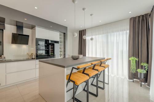 Luxury Villa Sundior Split With Private Pool And Jacuzzi