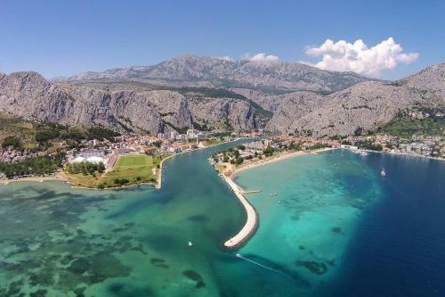Apartments By The Sea Omis - 771