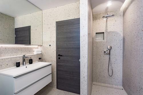 Villa Dispet With Heated Pool, Jacuzzi, Sauna And Cinema