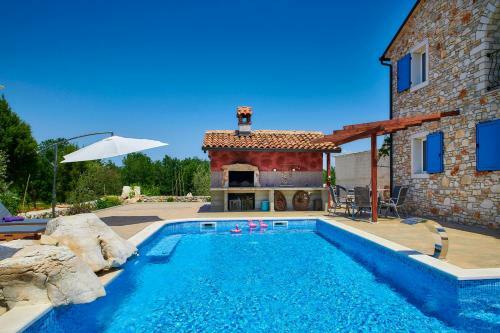 Villa Relax House Surrounded By Olives And Vineyard