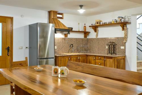 Villa Relax House Surrounded By Olives And Vineyard