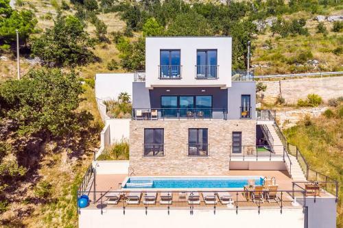 Villa Mia With Private Pool, Whirlpool, Gym, Sauna, Seaviews
