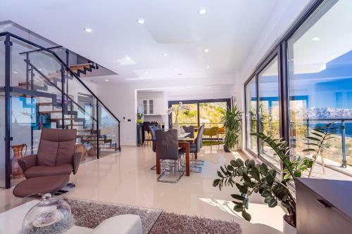 Villa Mia With Private Pool, Whirlpool, Gym, Sauna, Seaviews