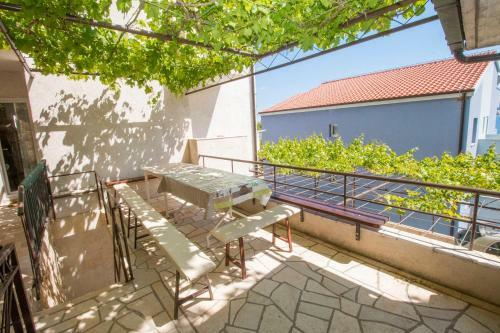 Apartments Pivac - Lokva Rogoznica