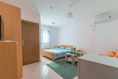 Apartments With A Parking Space Krusevo, Novigrad - 16581