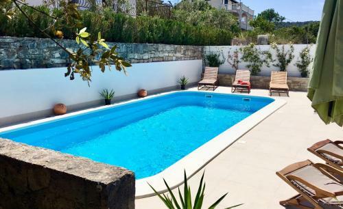 Villa Sol - With Private Pool And 30m From The Sea