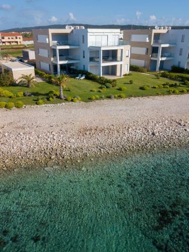 Unique Luxury Designers Apartment Right Next To The Beach