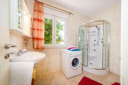 Holiday Home Sunshine