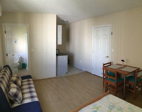 Hostal Guest House Karlo