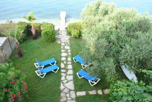 Direct Seafront Villa