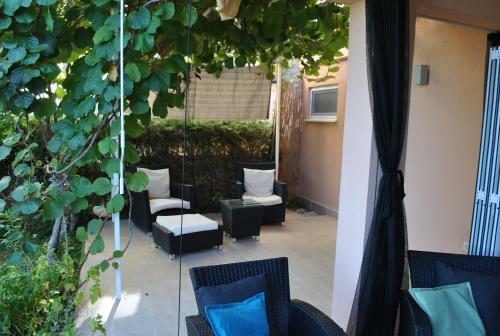 Direct Seafront Villa