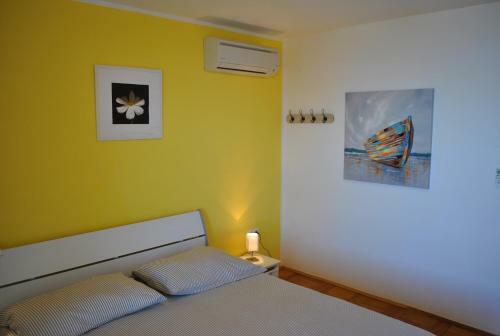 Direct Seafront Villa