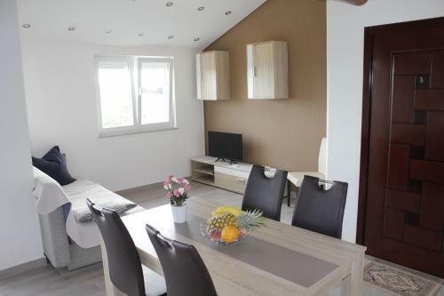 Apartments Ivan C