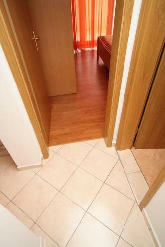 Apartments By The Sea Vrsi - Mulo, Zadar - 5860