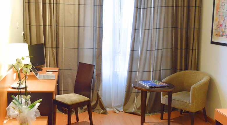 Hotel Infantas De Le�n