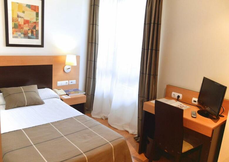 Hotel Infantas De Le�n