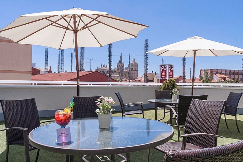 Hotel Infantas De Le�n