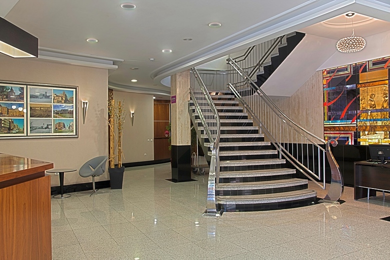 Hotel Infantas De Le�n