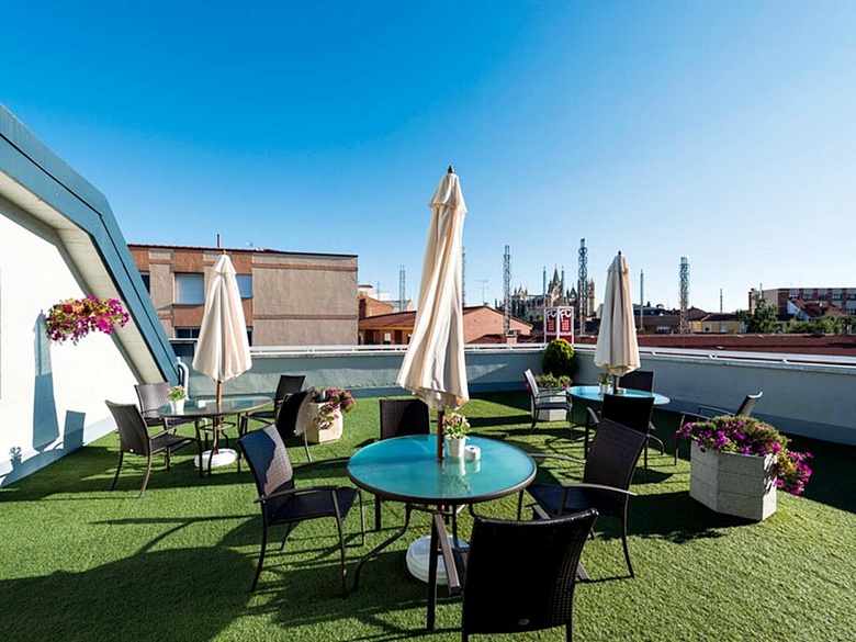 Hotel Infantas De Le�n