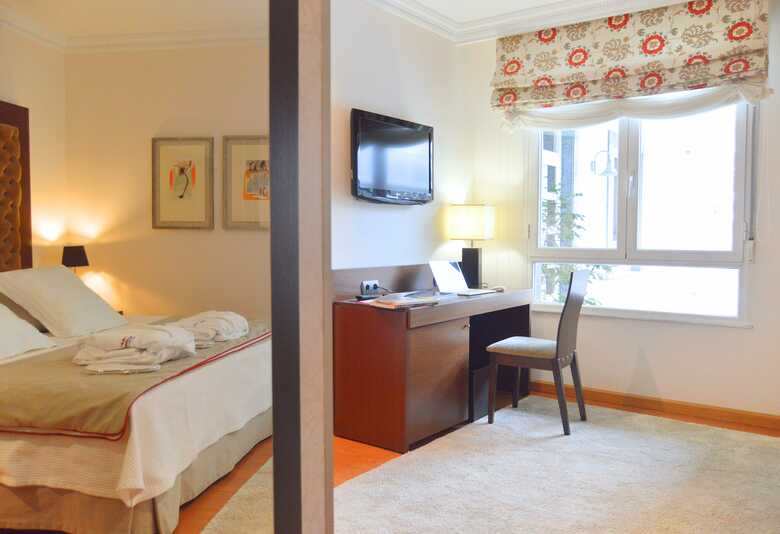 Hotel Infantas De Le�n