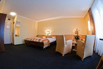 Hotel Z�ri By Fassbind