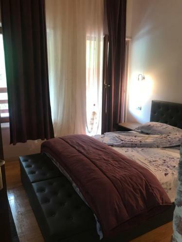 Hostal Gama Restaurant Cazare