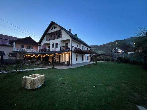 Hostal Gama Restaurant Cazare