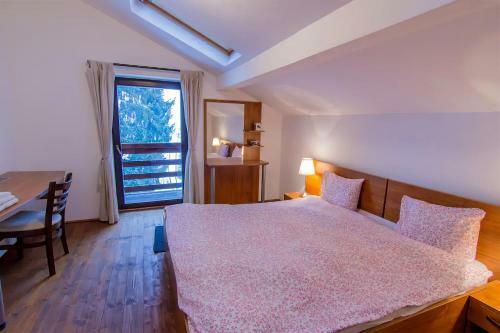 Charming Chalet Timisul De Sus