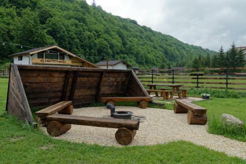 Lodge Avalanche Plaiul Foii