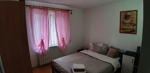Casa Nicoladis