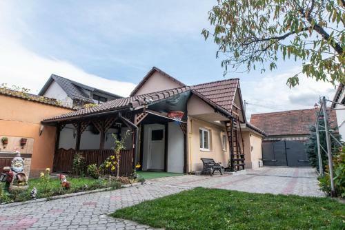 Casa Nicoladis