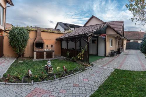 Casa Nicoladis