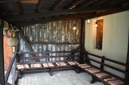 Lodge Clematis House