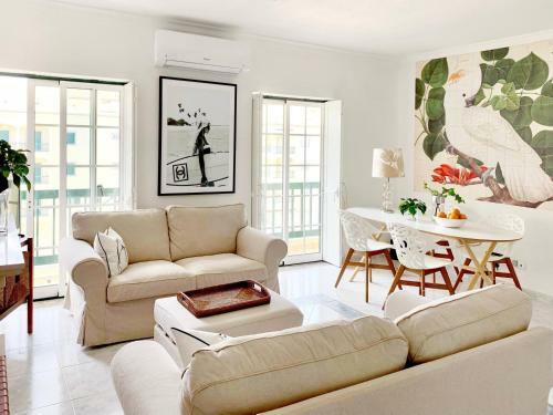 Stylish 3 Bedroom Apartment Close To The Beach