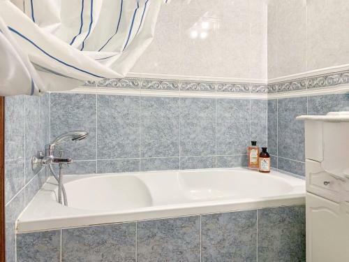 Stylish 3 Bedroom Apartment Close To The Beach