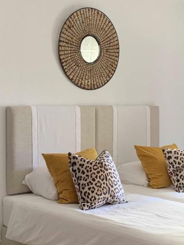 Stylish 3 Bedroom Apartment Close To The Beach
