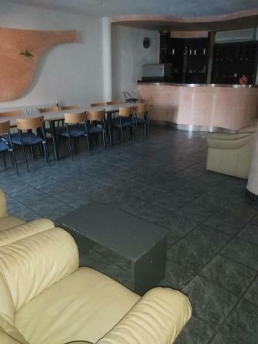 Hostal Rezidenta La Luna
