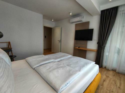 North Star Apartment 5