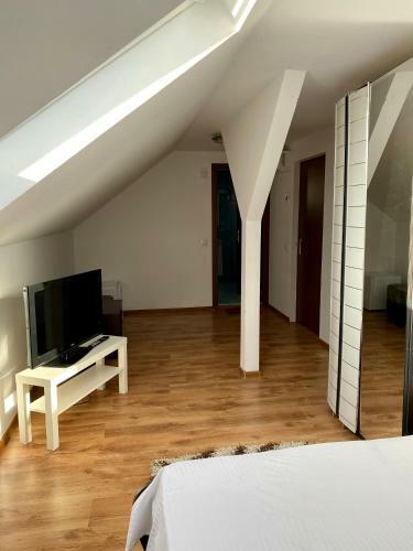 Hostal Vila George