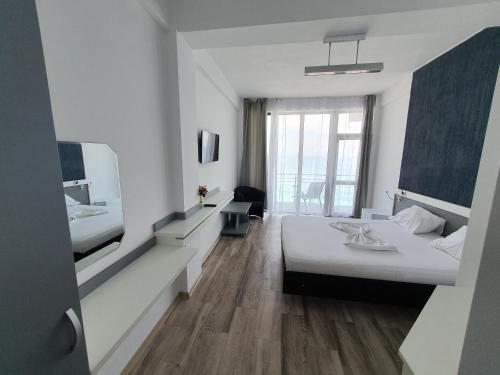 Premium Sea View ***