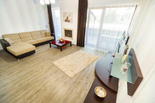 Sunny Apartment In Silver Mountain